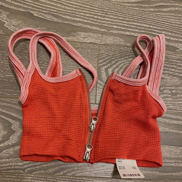 NWT UO out from under zipper front cropped tank top/bra top XS/S - Picture 2 of 7
